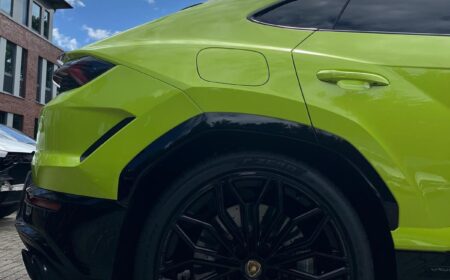 ランボルギーニ ウルス SE 2025