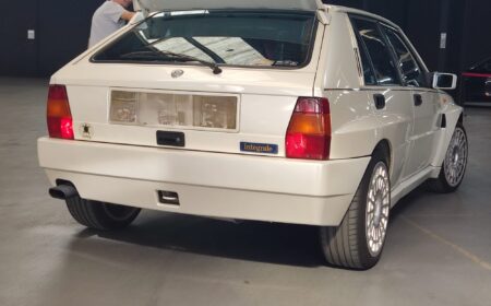 ランチア デルタ ビアンコ･ペルラート