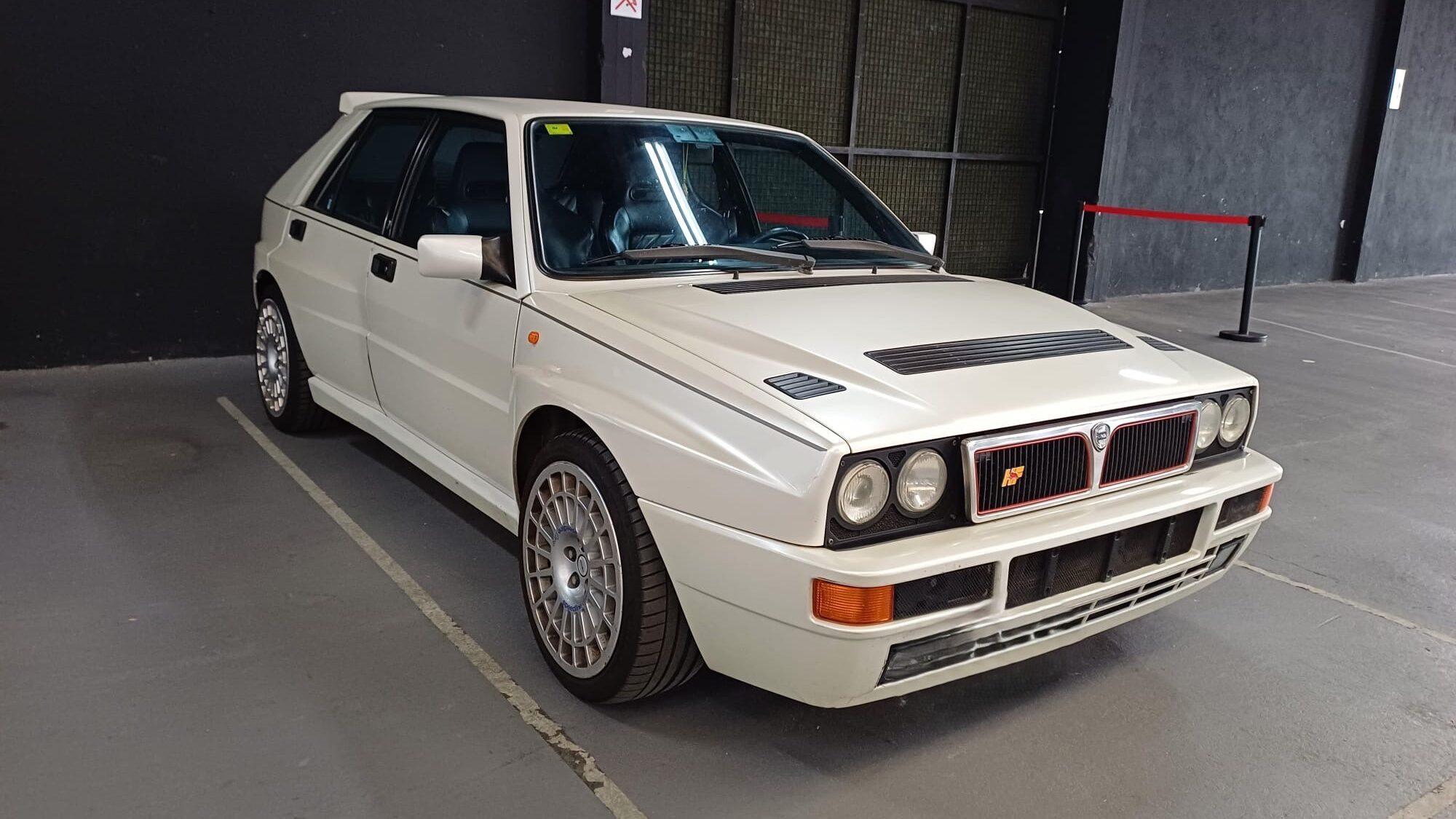 ランチア デルタ ビアンコ･ペルラート