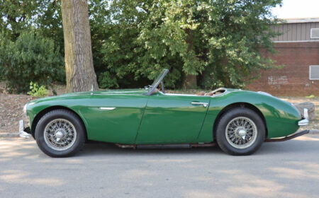 オースチン・ヒーレー 100-6 BN6 ロードスター 1958