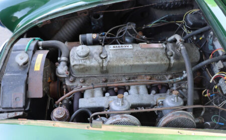 オースチン・ヒーレー 100-6 BN6 ロードスター 1958