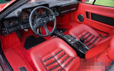 フェラーリ 512 BBi 1983 14,917km