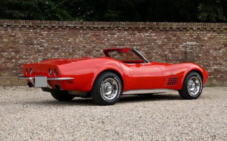 シボレー コルベット C3 コンバーチブル “レストア済みコンディション” 97,703km 1970