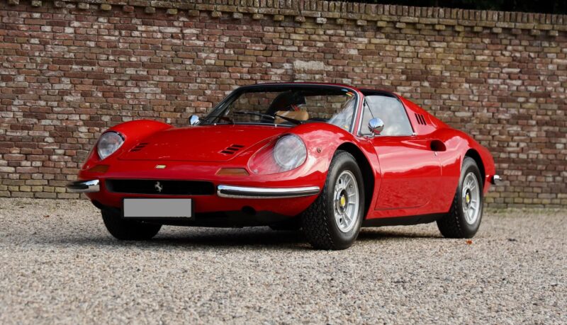 フェラーリ 246 GTS ディーノ 67,378km 1974