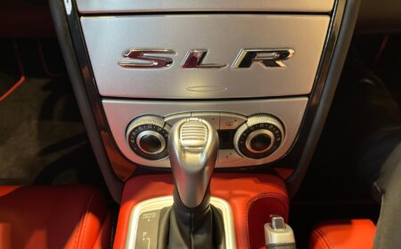 Mercedes-Benz SLR McLaren 5.4 2006 6,000km