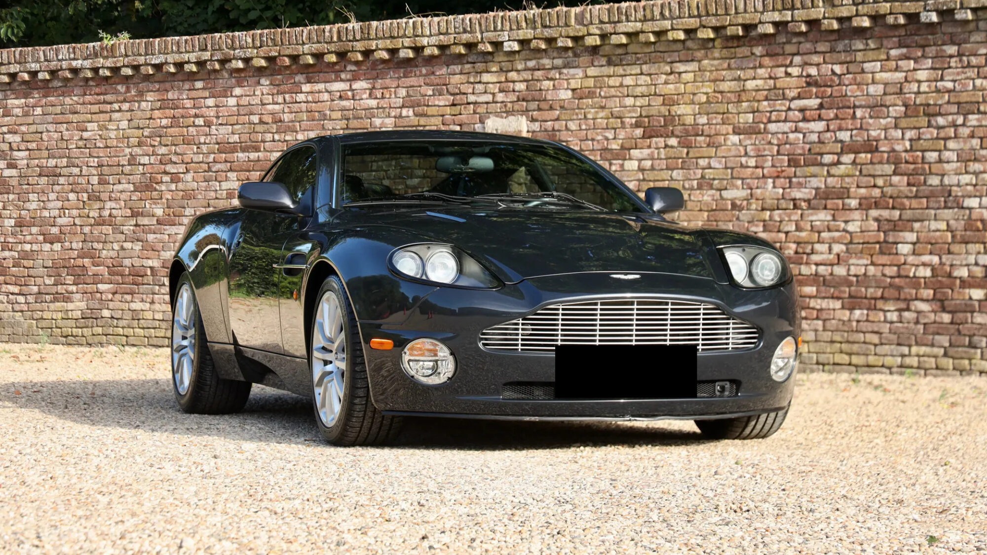 アストン･マーティン ヴァンキッシュ 5.9 V12 2003 18,990km