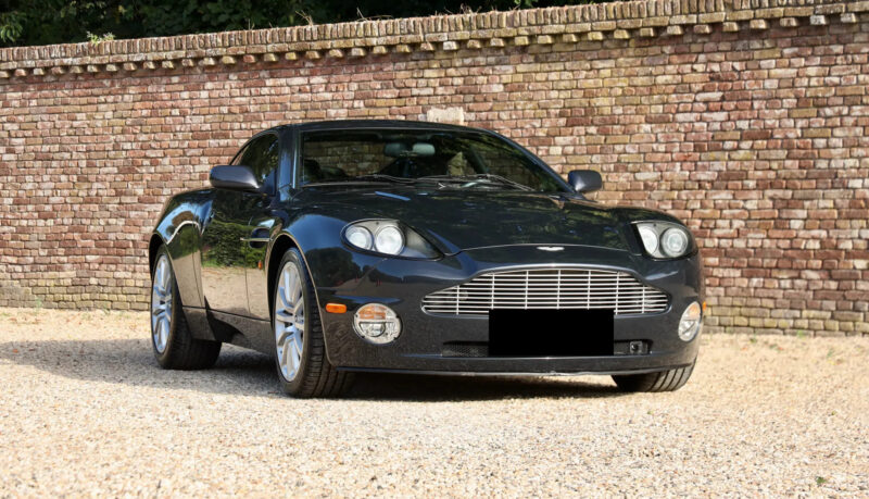 アストン･マーティン ヴァンキッシュ 5.9 V12 2003 18,990km