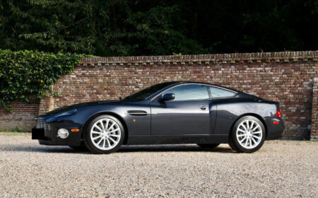 アストン･マーティン ヴァンキッシュ 5.9 V12 2003 18,990km