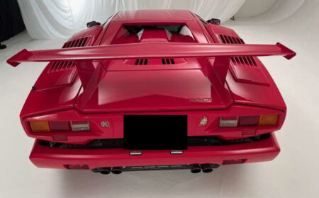 Lamborghini Countach Anniversary 1990 17,000km
