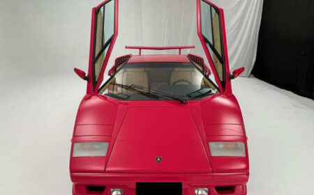 Lamborghini Countach Anniversary 1990 17,000km