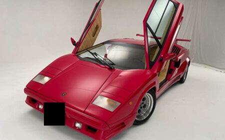 Lamborghini Countach Anniversary 1990 17,000km