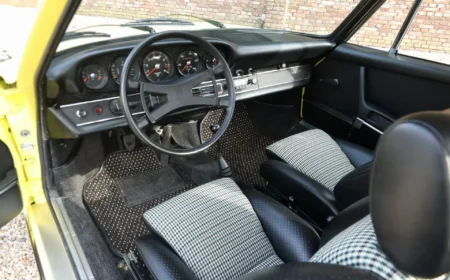 ポルシェ 911 S クーペ 1971 16,018km