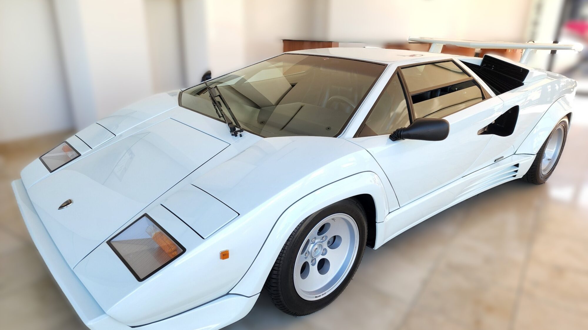 Lamborghini Countach 5000 Quattrovalvole 1988 5,000km
