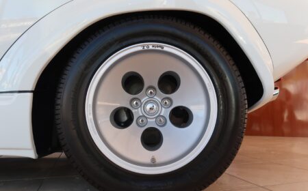 Lamborghini Countach 5000 Quattrovalvole 1988 5,000km