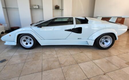Lamborghini Countach 5000 Quattrovalvole 1988 5,000km
