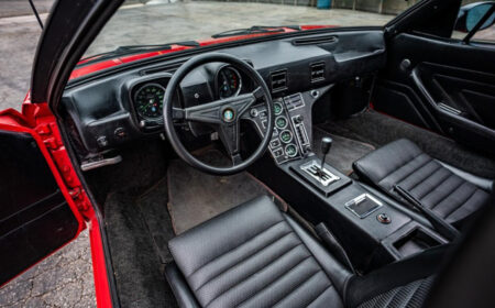 デ･トマソ パンテーラ 17,000マイル 1971