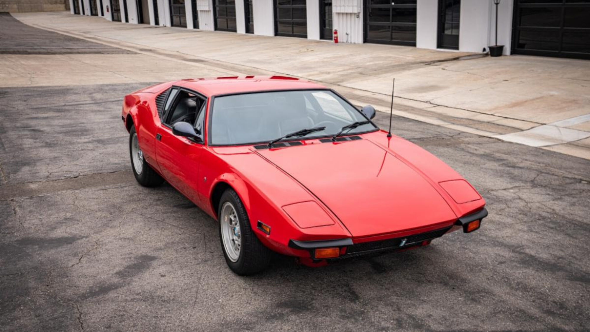 デ･トマソ パンテーラ 17,000マイル 1971