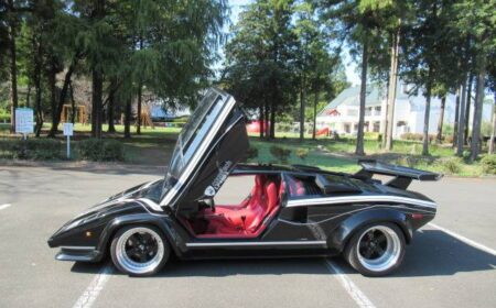 Lamborghini Countach LP400S Series 3 1982 23,000km