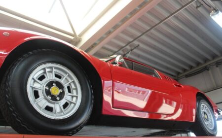 フェラーリ 246 ディーノ 1974 67,378km