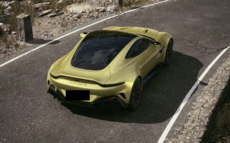 アストン･マーティン ヴァンテージ クーペ 右ハンドル 新車 デリバリーマイレージ