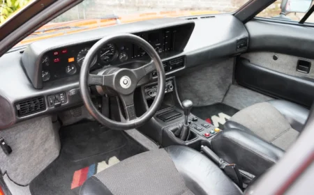 BMW M1 ファクトリー テストカー 工場製作3号車 1980 21,000km