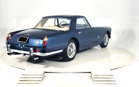 エレガントなフェラーリ 250 GT S2 クーペ 1963