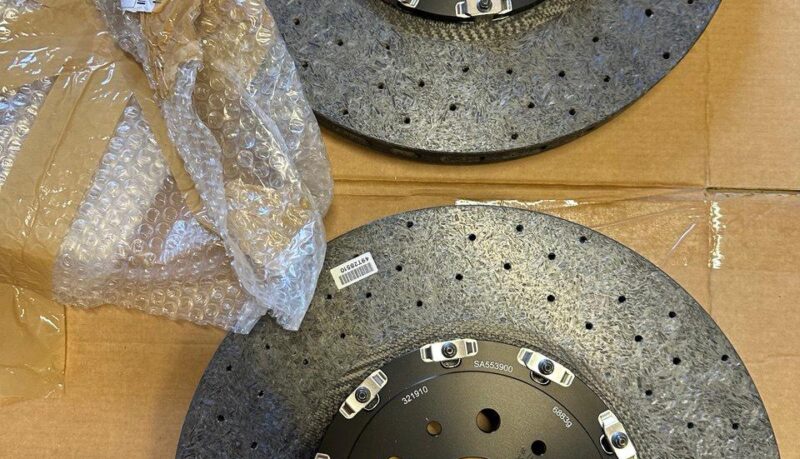 フェラーリ 488 & F8 用 カーボンブレーキディスク