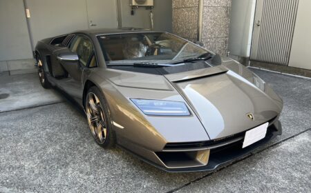 Lamborghini Countach LPI 800-4 2022 350km