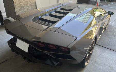 Lamborghini Countach LPI 800-4 2022 350km