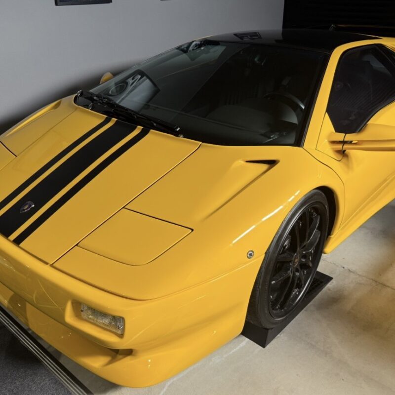Lamborghini Diablo VT Yellow 1993 28,000km