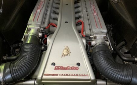 Lamborghini Diablo VT Yellow 1993 28,000km