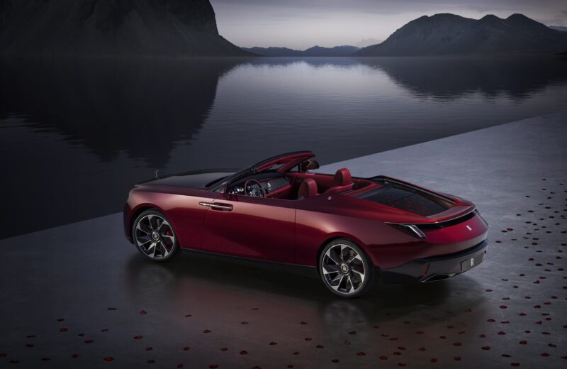 Rolls-Royce La Rose Noire Droptail