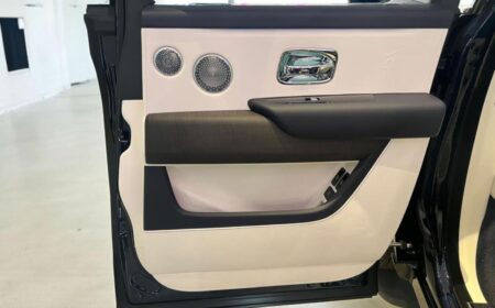 ロールス･ロイス カリナン シリーズII シルバーバッジ 右ハンドル 新車