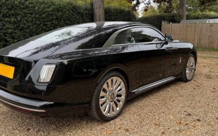 ロールス･ロイス スペクター 2024 1,000マイル