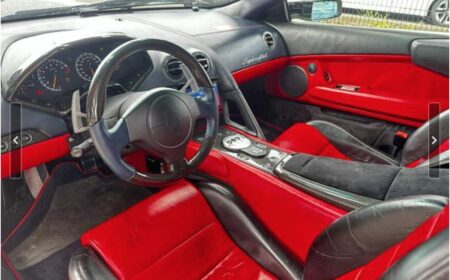 Lamborghini Murciélago 2011