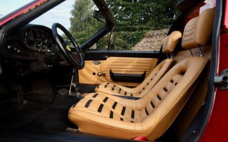 フェラーリ 246 ディーノ 1974 67,378km