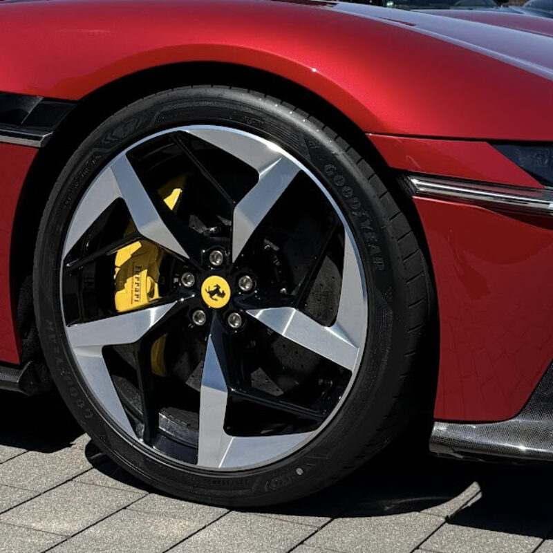 フェラーリ 12チリンドリ 2025 新車