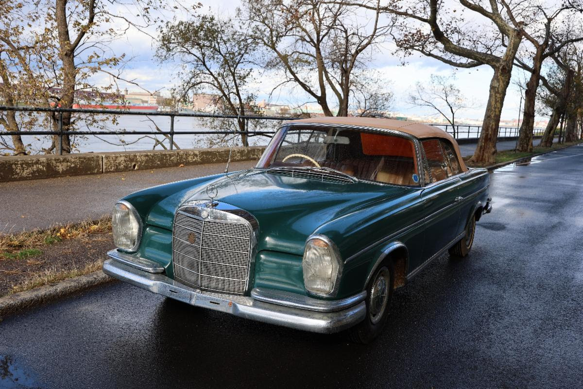 メルセデス・ベンツ 300SE カブリオレ RHD 1965 | TPE Ltd. | スーパー