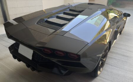 Lamborghini Countach LPI 800-4