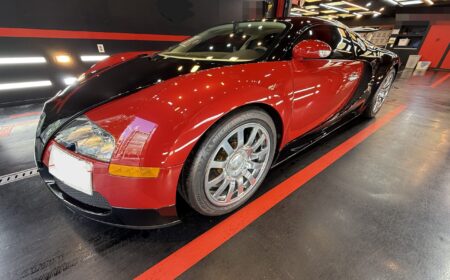 ブガッティ ヴェイロン 2005 1,489km