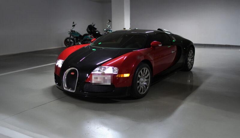 ブガッティ ヴェイロン 2005 1,489km