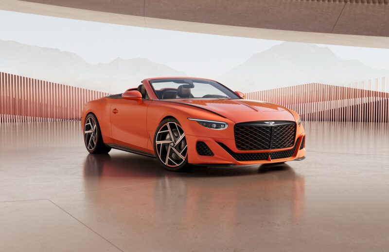 Bentley Mullinerが生み出す究極のオープンGT ― Batur Convertible