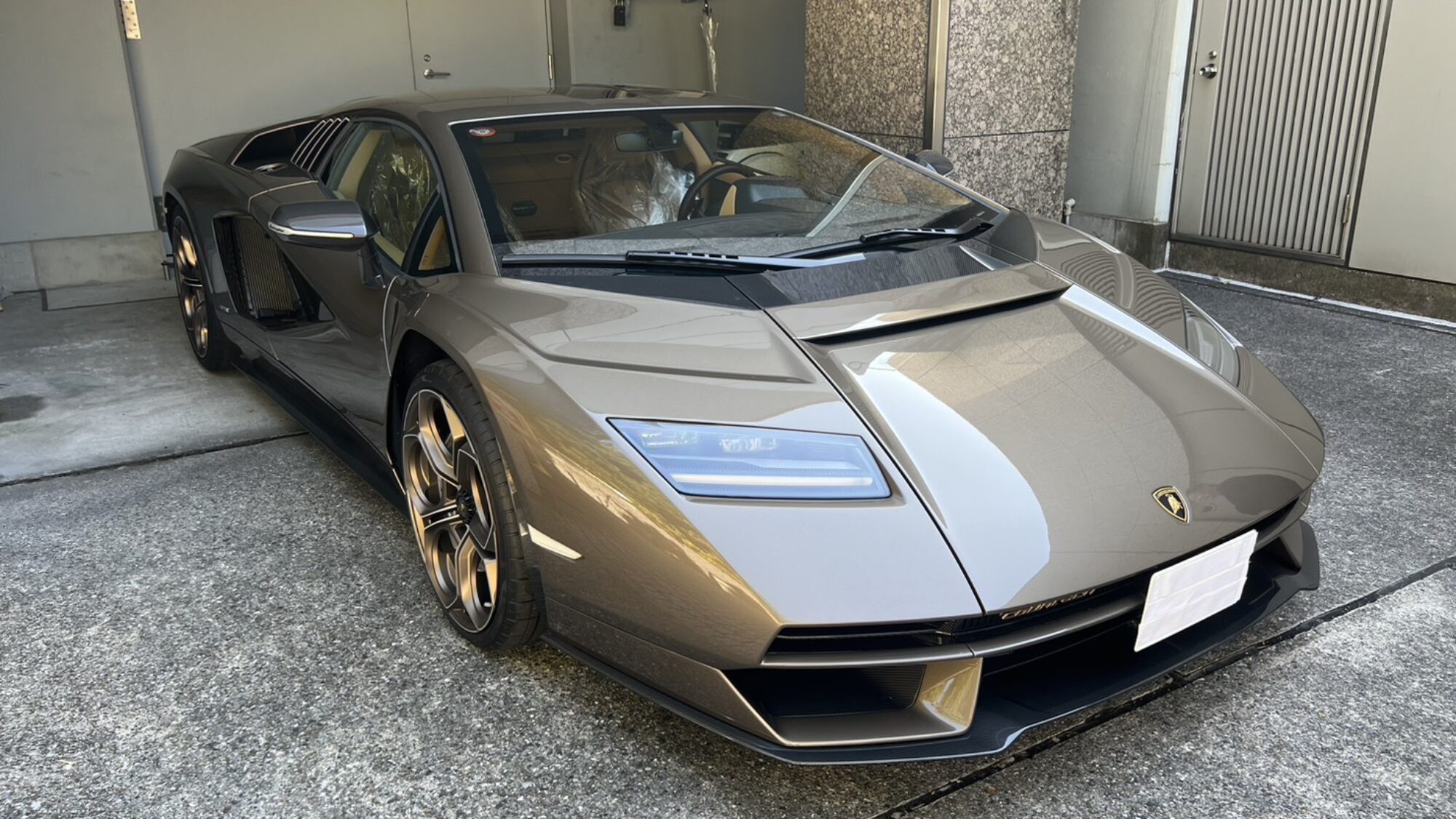Lamborghini Countach LPI 800-4 2022 350km