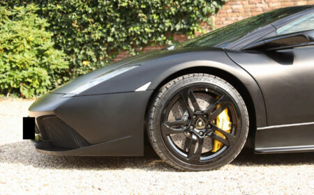 ランボルギーニ ムルシエラゴ LP640 ロードスター 「アド･ペルソナム プログラム」 2009 6,105km