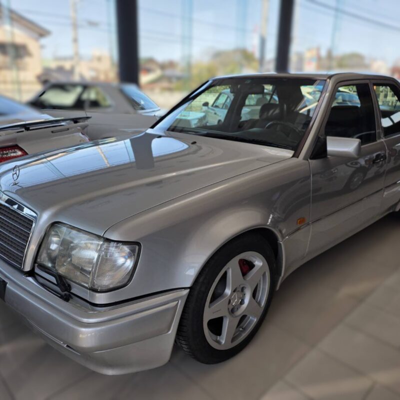 Mercedes-Benz E500 6.0 AMG Limited 1995 140,000km