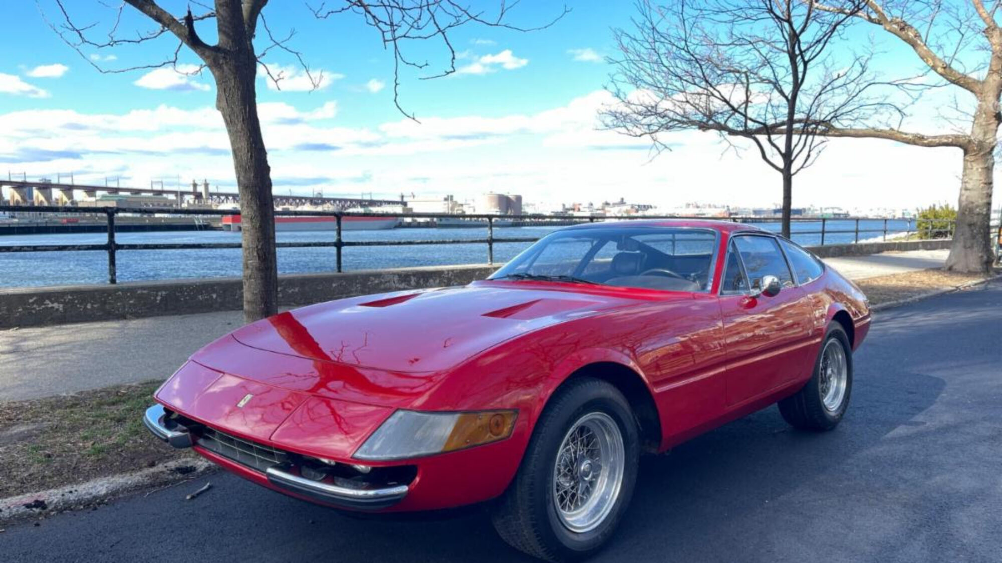 フェラーリ 365 GTB/4 デイトナ 1972 30,000マイル