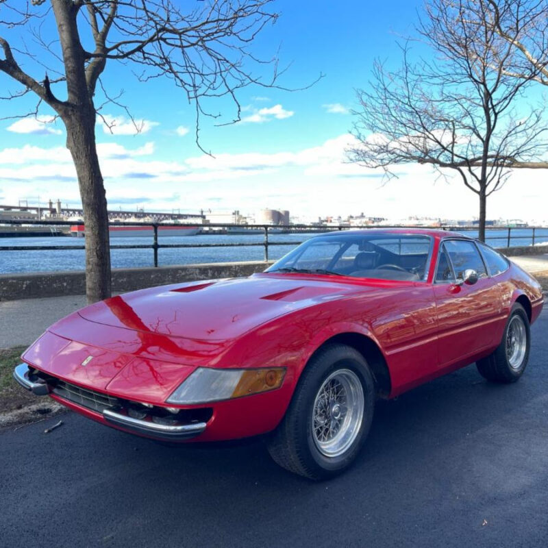 フェラーリ 365 GTB/4 デイトナ 1972 30,000マイル