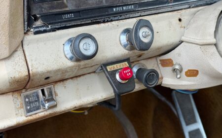 Jeep Wagoneer 401 V8