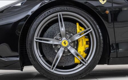 Ferrari Speciale Nero 2014 15,000km