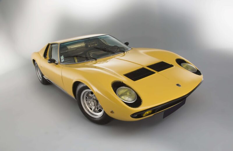 Lamborghini Miura — 優雅さとパワーが融合した、スーパーカーの原点